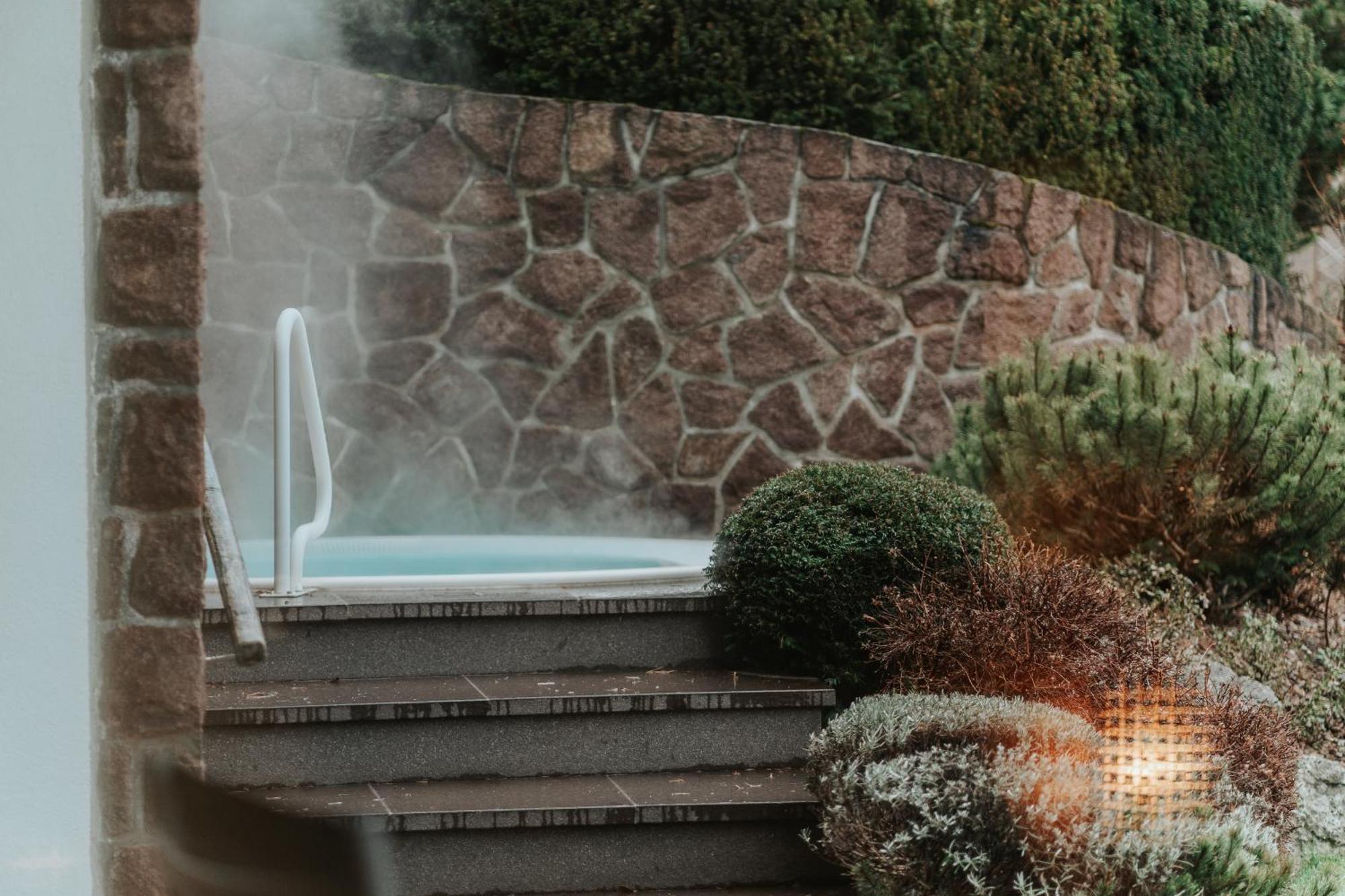B&B Hotel Mirabel オルティゼーイ エクステリア 写真
