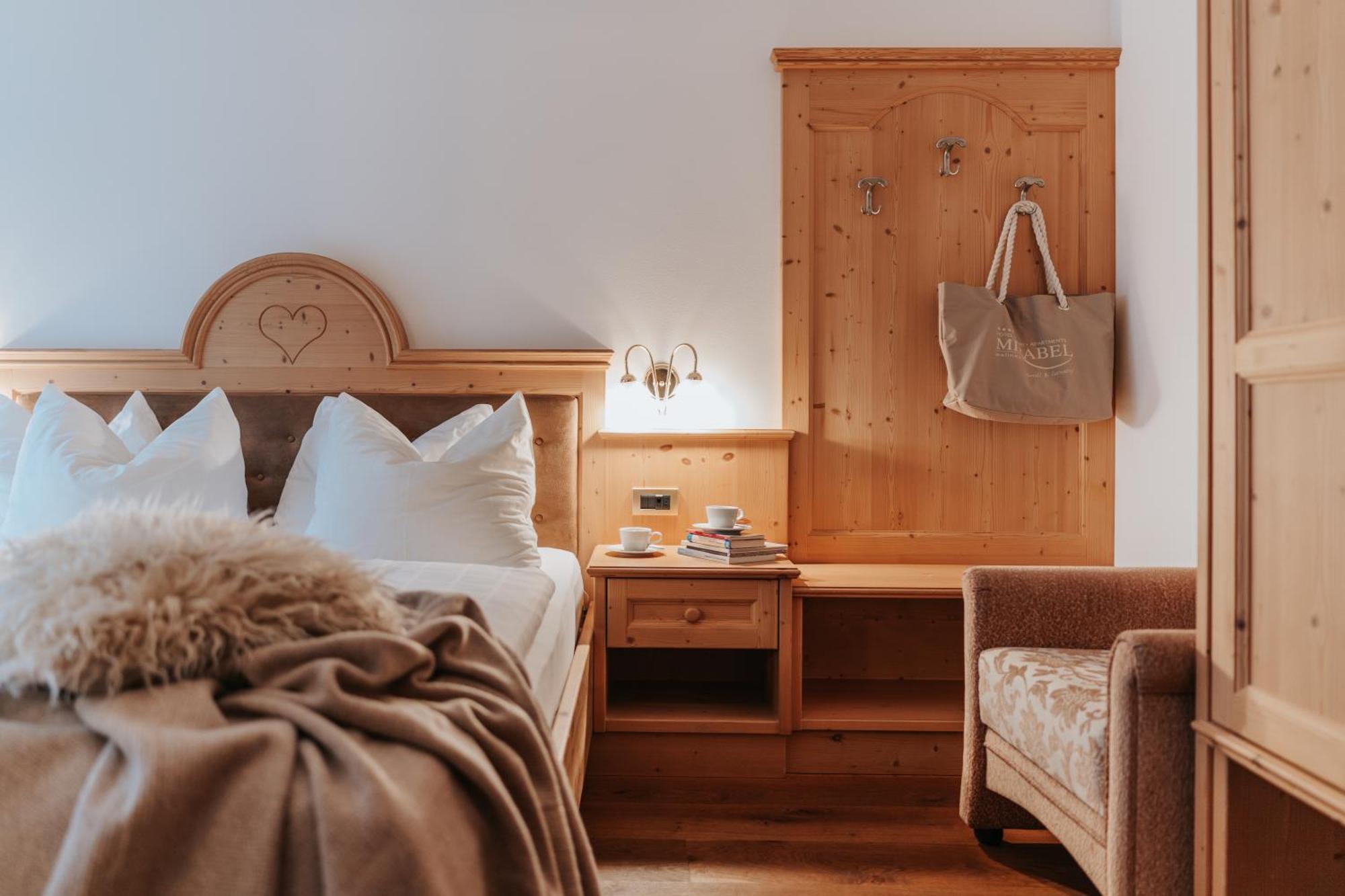 B&B Hotel Mirabel オルティゼーイ エクステリア 写真