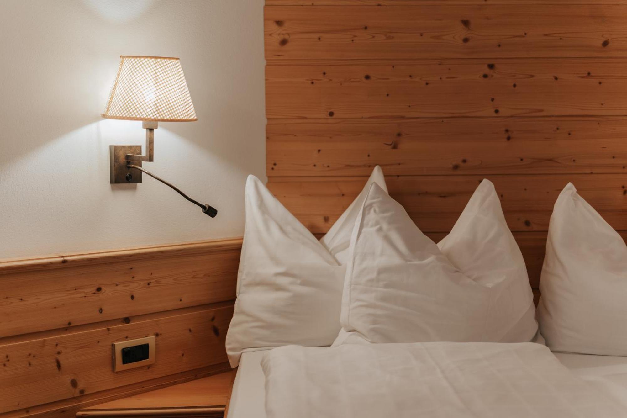 B&B Hotel Mirabel オルティゼーイ 部屋 写真