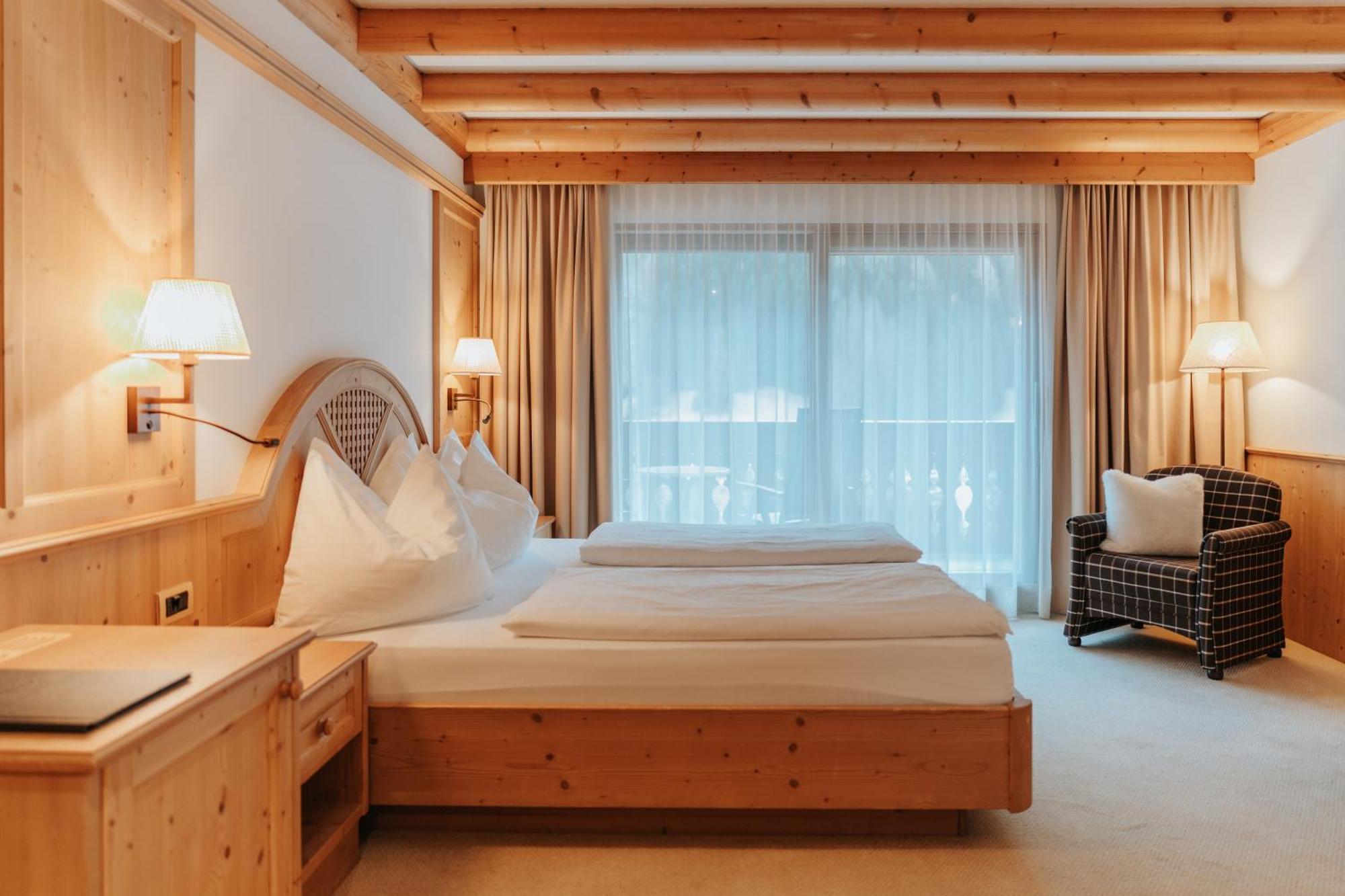 B&B Hotel Mirabel オルティゼーイ 部屋 写真