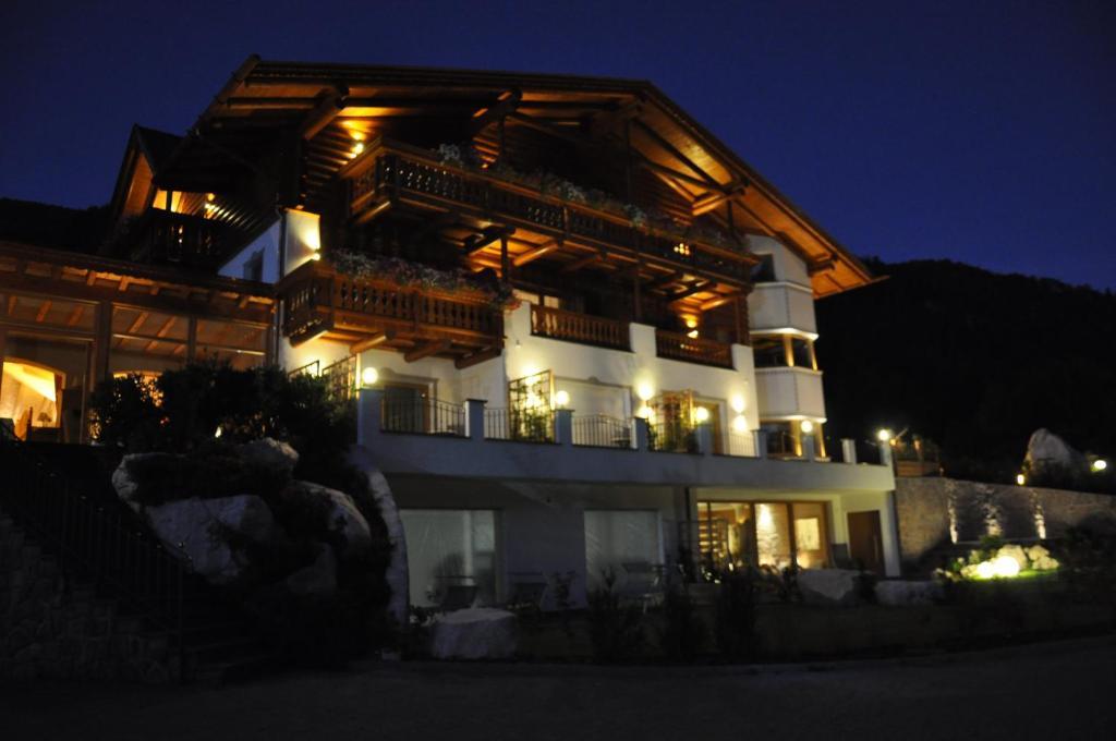 B&B Hotel Mirabel オルティゼーイ エクステリア 写真